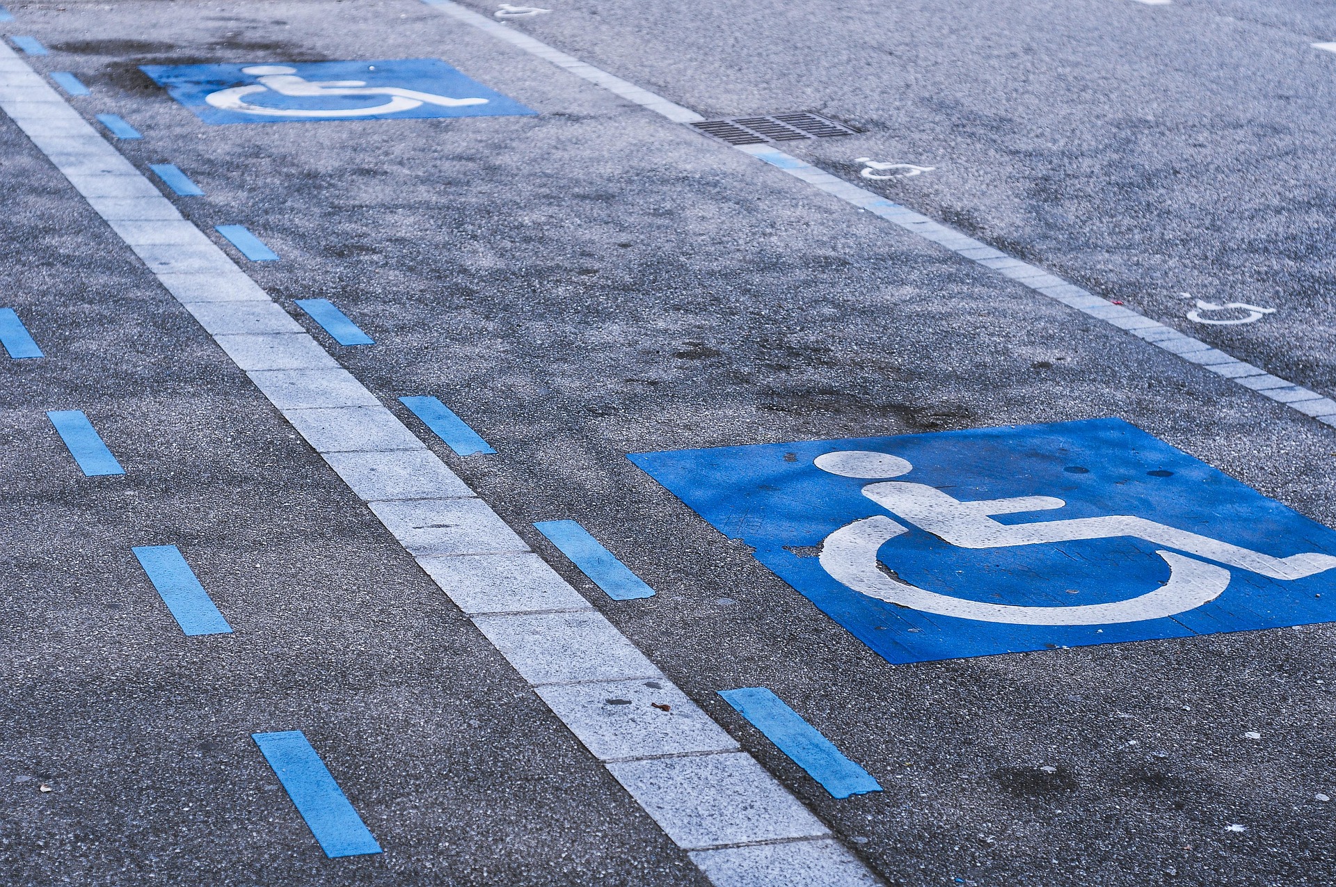 gregroose-car-park-5104593_1920