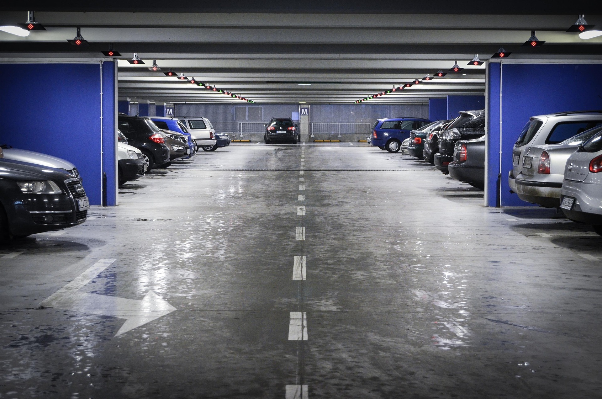 jarmoluk-parking-427955_1920